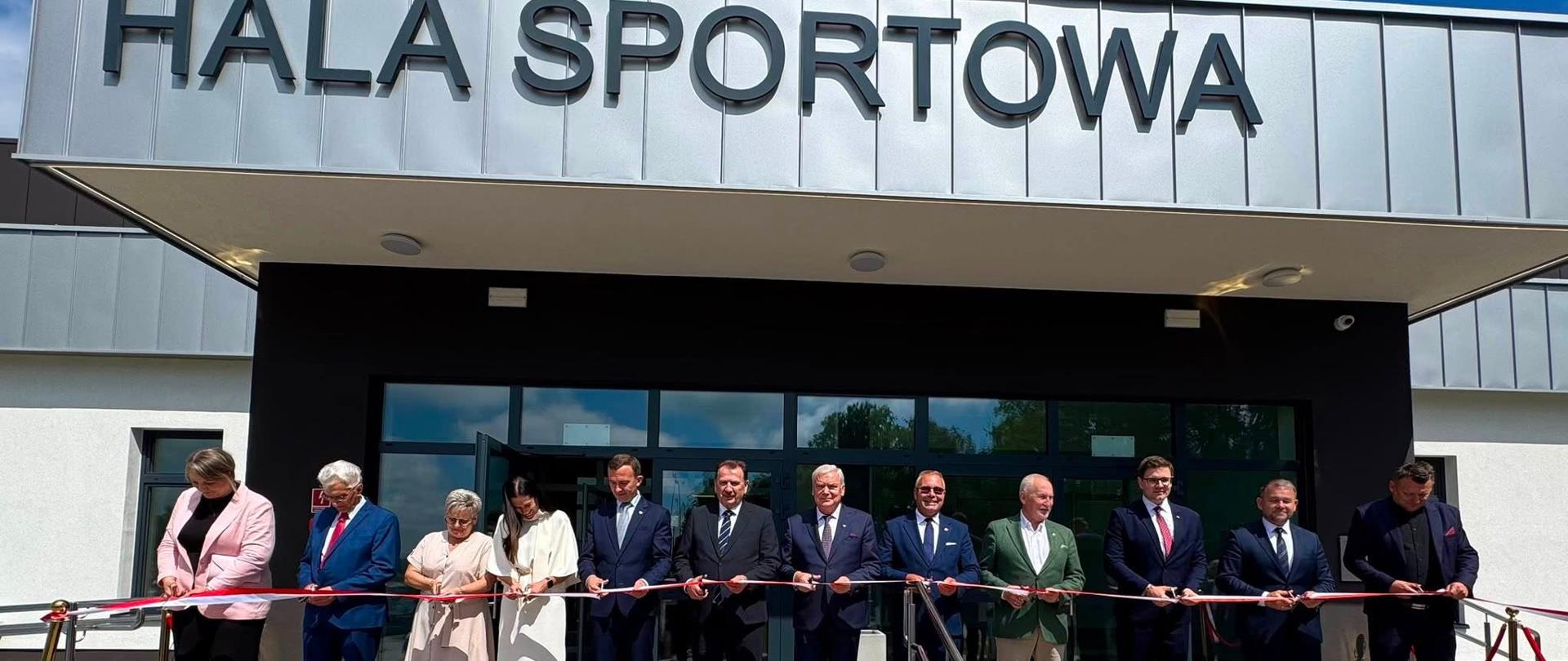 Uroczyste otwarcie hali sportowej w gminie Biskupiec 