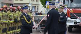 Uroczysty apel z okazji Dnia Strażaka i przekazania samochodów pożarniczych