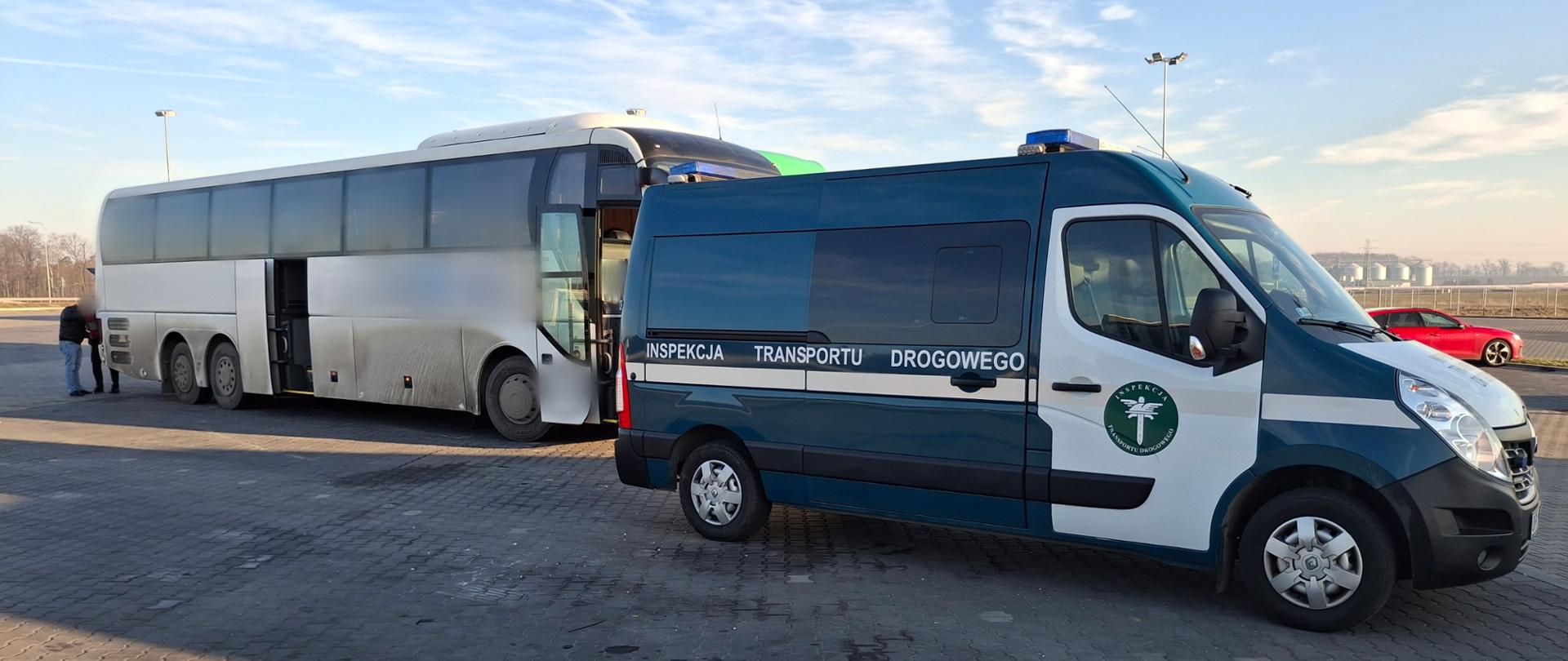 Kontrolowany autokar