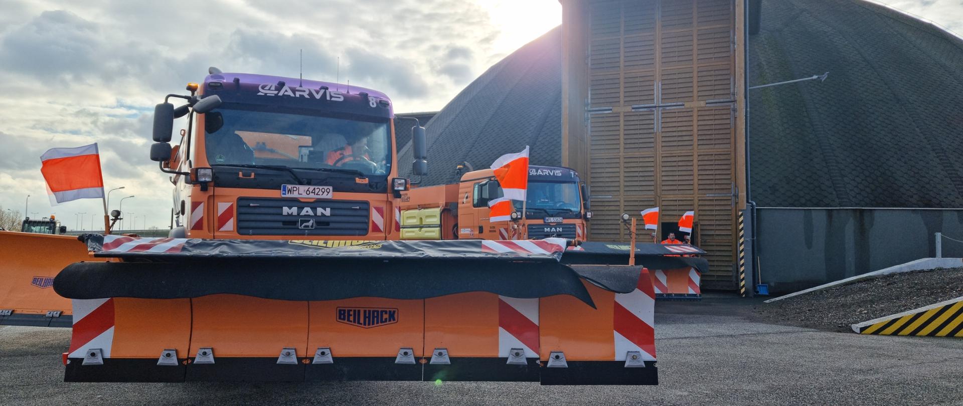 Sprzęt zimowego utrzymania w Obwodzie Utrzymania Autostrady w Pikutkowie