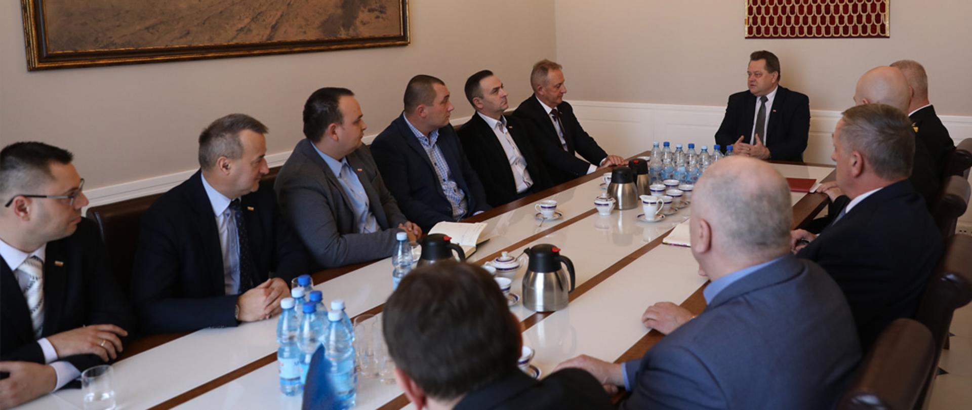 Spotkanie wiceministra Jarosława Zielińskiego ze związkowcami