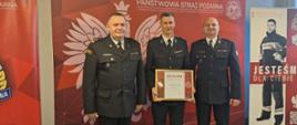 Wręczenie dyplomów z okazji 30 lecia Krajowego Systemu Ratowniczo- Gaśniczego