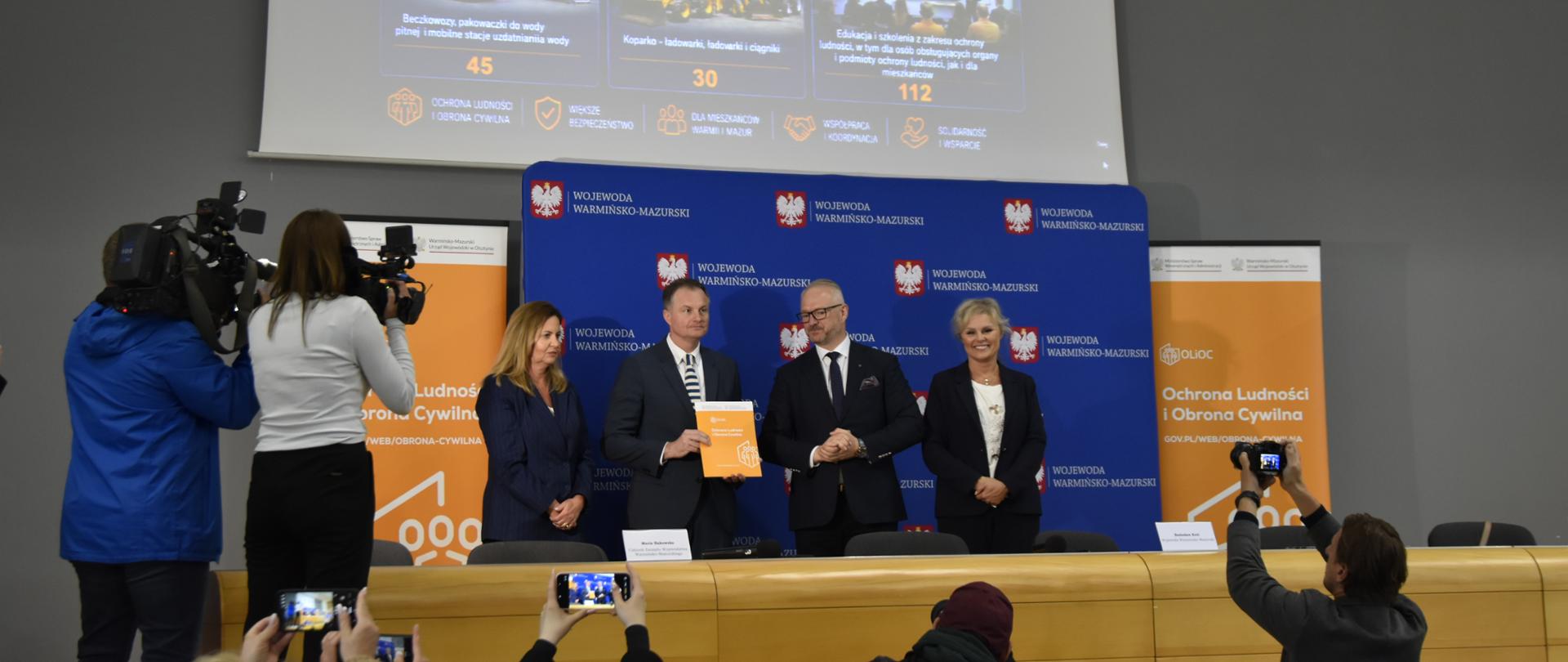 150 mln zł na bezpieczeństwo. Wojewoda Król podpisał umowy z samorządami
