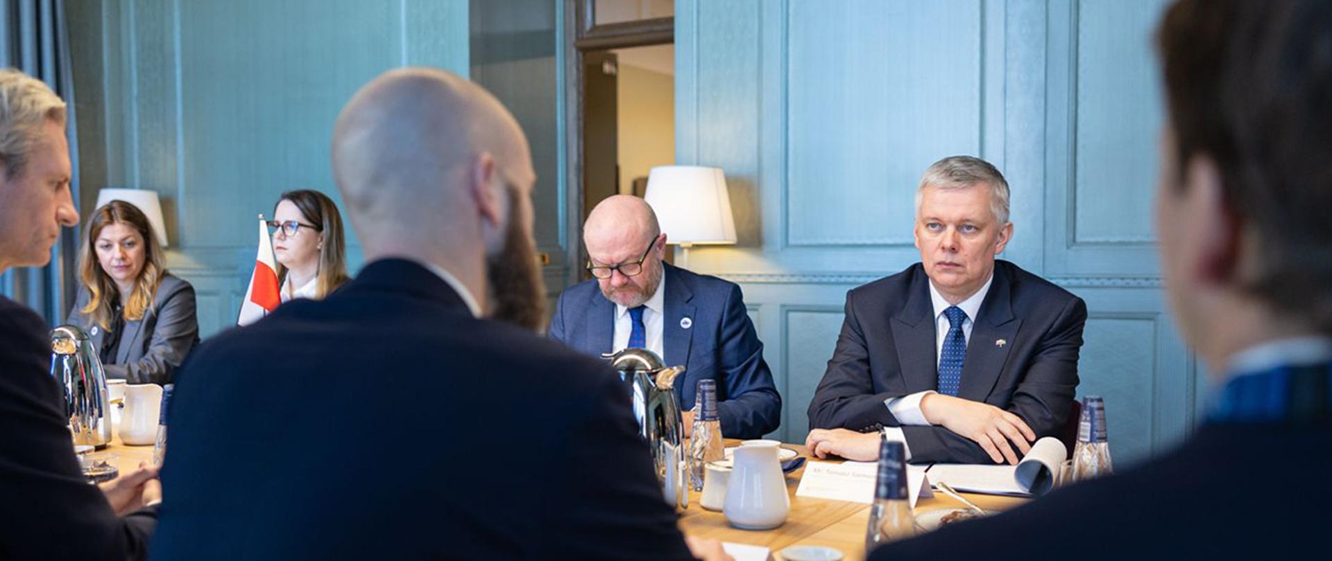 Minister Tomasz Siemoniak podczas spotkania