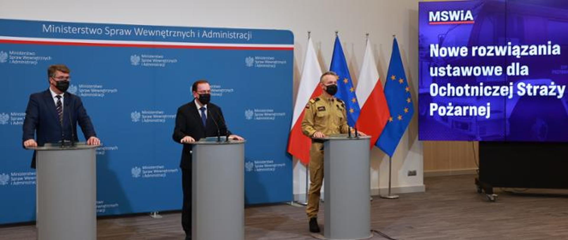 Konferencja prasowa z udziałem ministrów SWiA oraz komendanta głównego PSP.