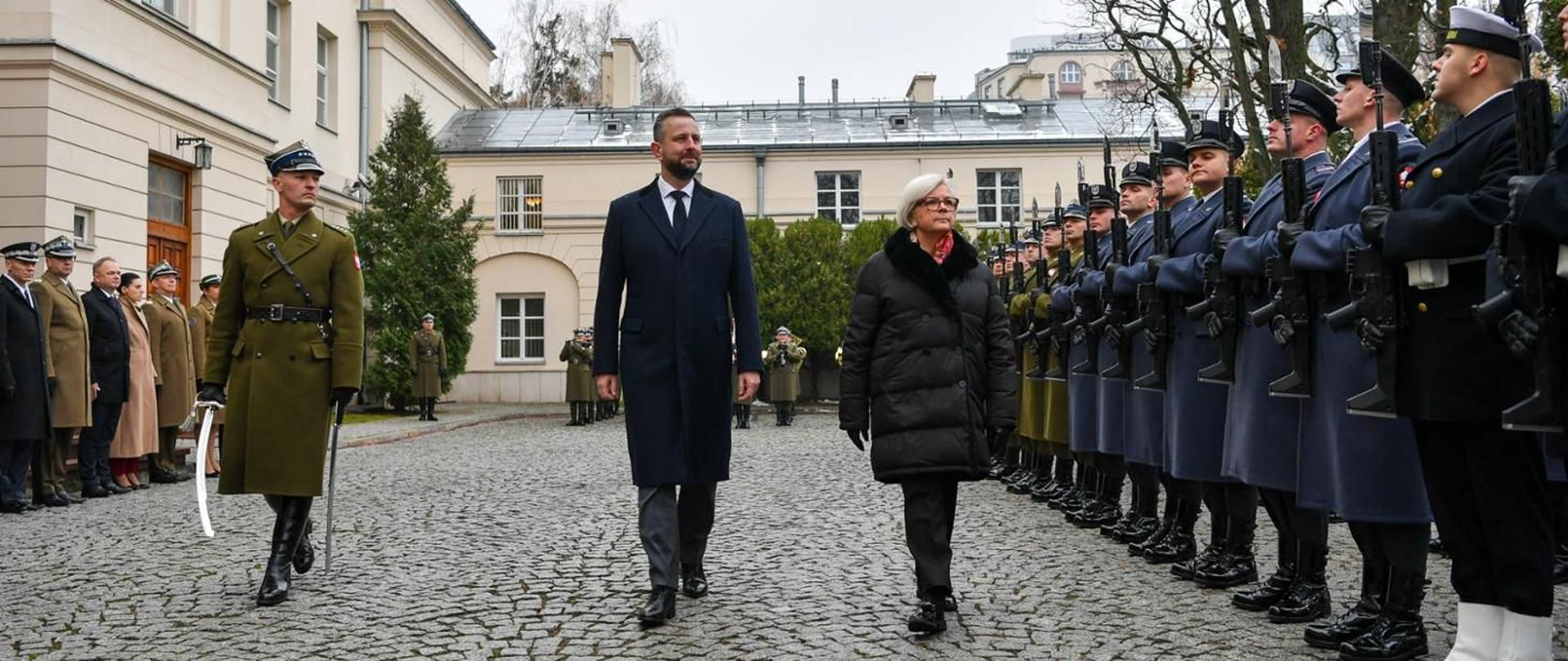 Aid for embattled Ukraine and a path to just peace, cooperation of defence industries, joint military exercises and collaboration within the SAFE programme – those were the main topics of the meeting of the ministers of defence of Poland – Władysław Kosiniak-Kamysz, and France – Catherine Vautrin, which took place in Warsaw, on 25 November, 2025. 