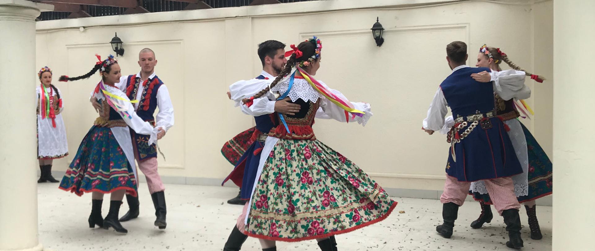 Zespół Pieśni i Tańca „Silesianie”.
