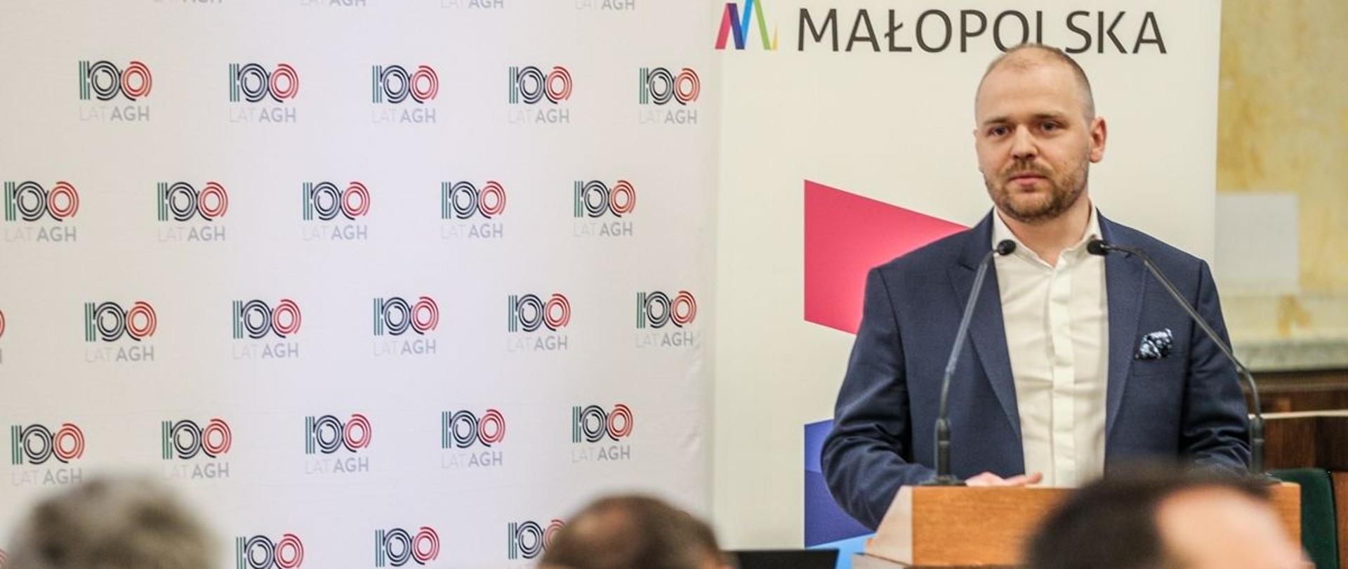 Za mówinicą Krzysztof Mazur, podsekretarza stanu w Ministerstwie Rozwoju