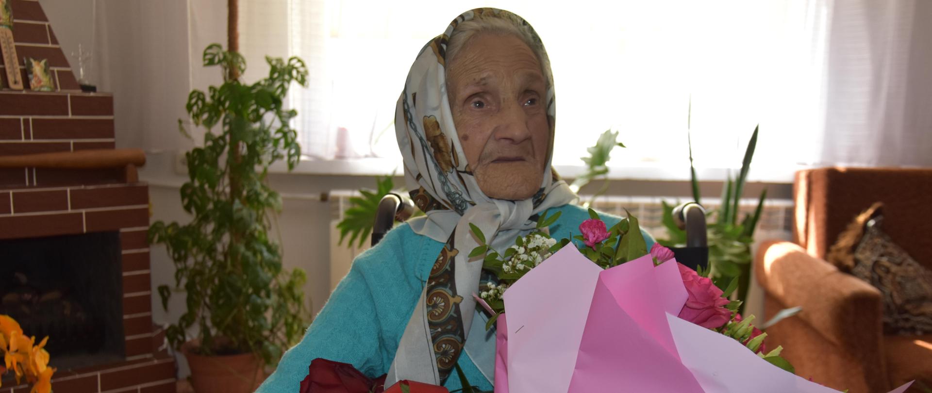 Na zdjęciu widać kobietę