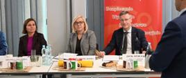 Minister klimatu i środowiska Paulina Hennig-Kloska oraz wiceministra Urszula Zielińska