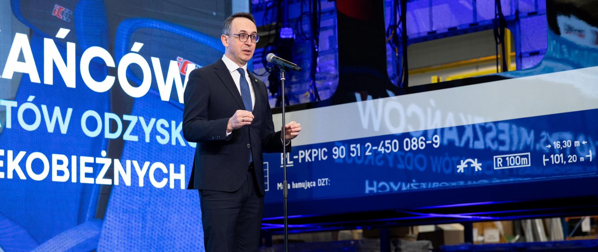 18 lutego 2026 r. minister infrastruktury Dariusz Klimczak, wraz z członkami zarządów PKP Intercity oraz NEWAG SA, odbył wizytę techniczną w zakładach NEWAG SA w Nowym Sączu. 