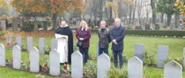 Przedstawiciele Ambasady RP w Pradze odwiedzili groby rodaków