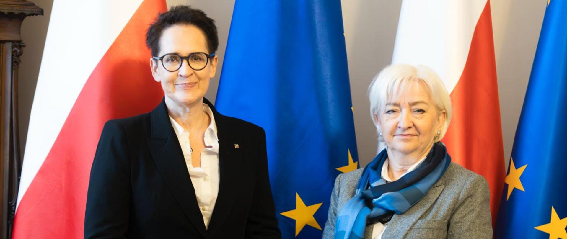 Szefowa Służby Cywilnej Anita Noskowska-Piątkowska oraz wojewoda łódzki Dorota Ryl w Łódzkim Urzędzie Wojewódzkim w Łodzi. 