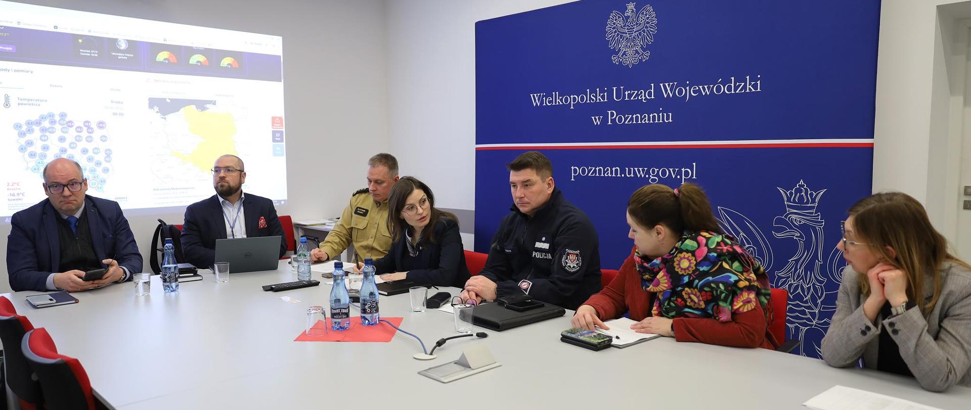 Odprawa kierownictwa MSWiA oraz Wojewodów i podległych służb w związku z sytuacją pogodową