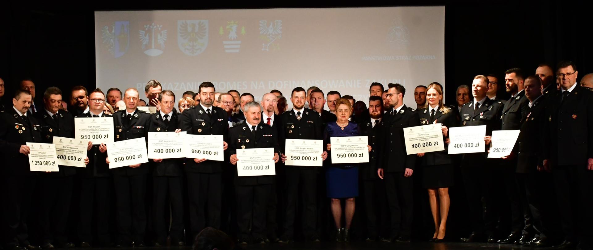 Wręczenie promes dla jednostek OSP.