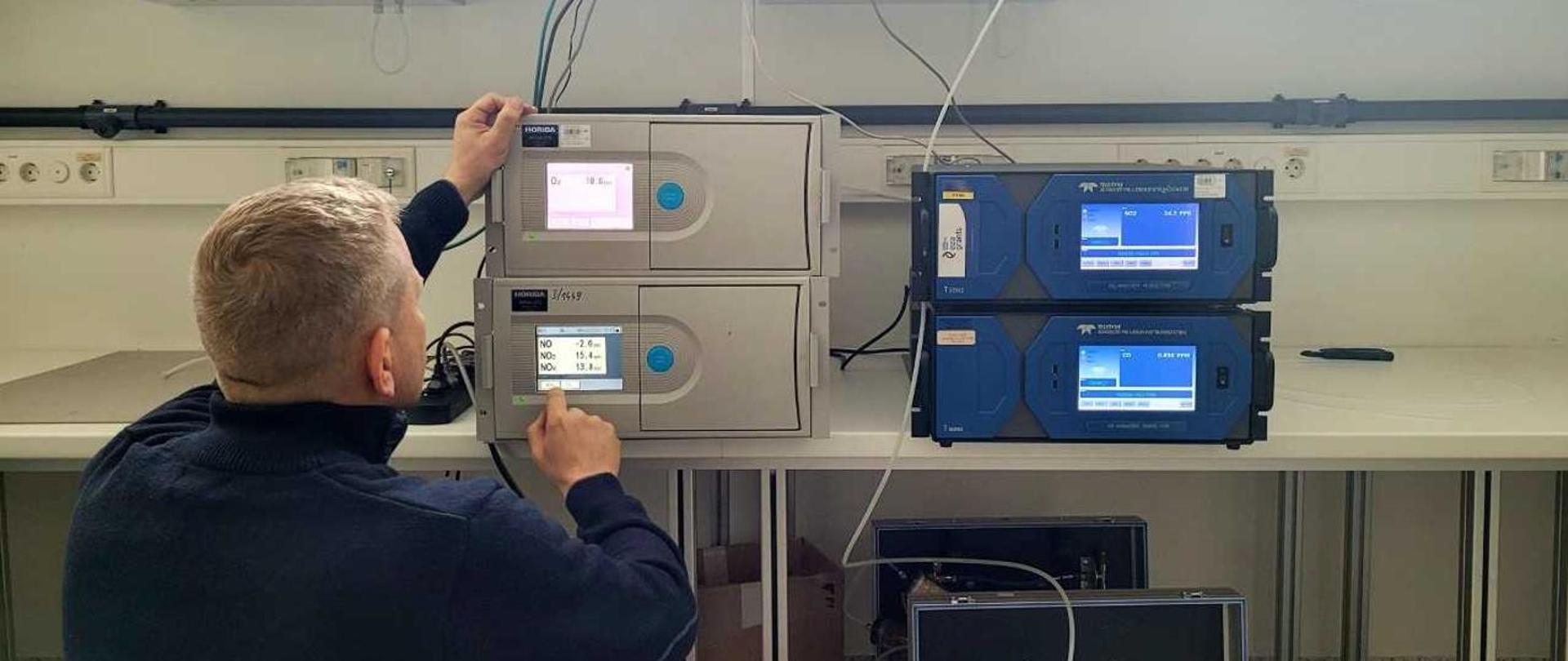 Praca w laboratorium