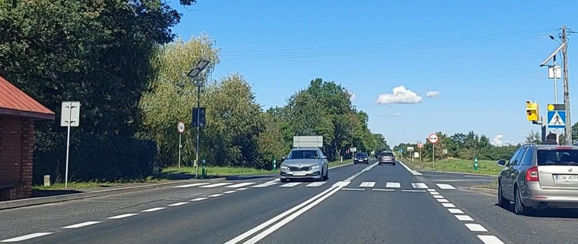 Widok_na_istniejące_przejście_dla_pieszych_w_km_7+796_m_Miłosna_(ciąg_główny,_kierunek_Lubin)