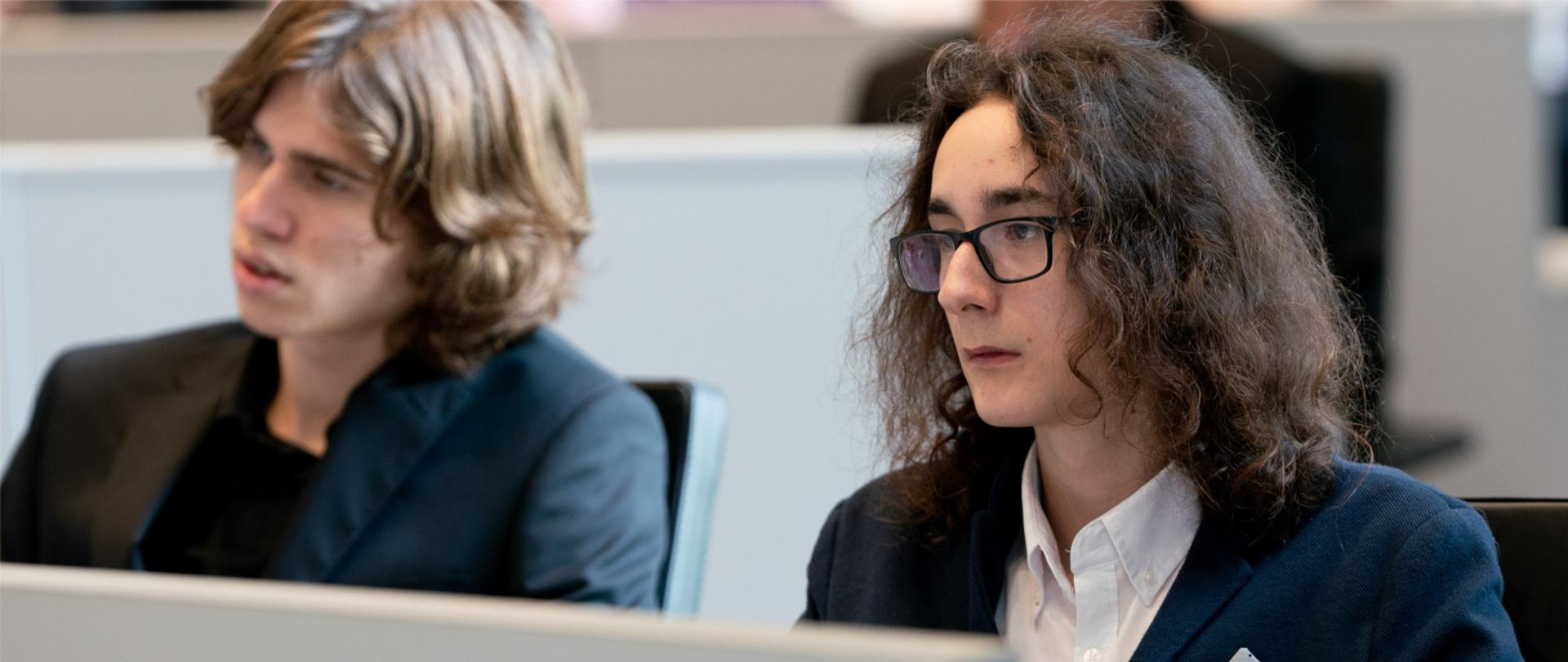 Zdjęcie przedstawia Stypendystów Miasta Szczecin