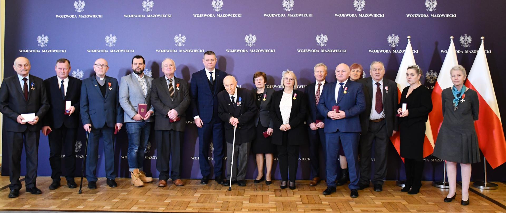 Uroczystość wręczenia odznaczeń państwowych i resortowych w Mazowieckim Urzędzie Wojewódzkim