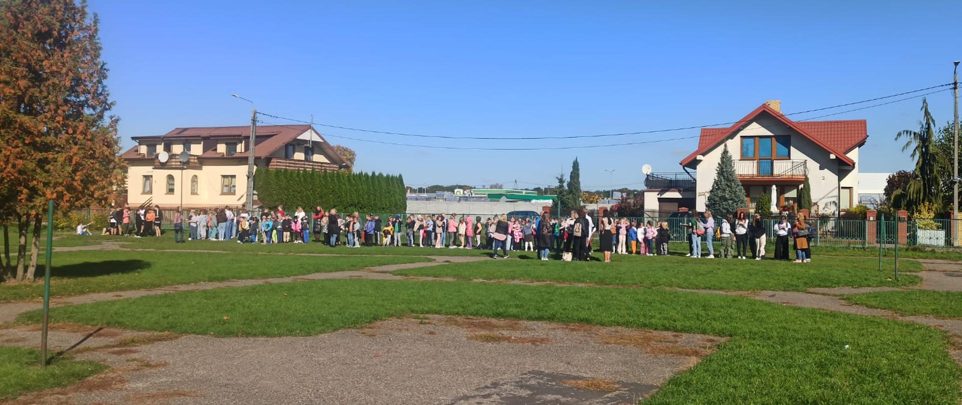 Sprawdzenie organizacji oraz warunków ewakuacji w Szkole Podstawowej nr 3 w Gostyninie. 