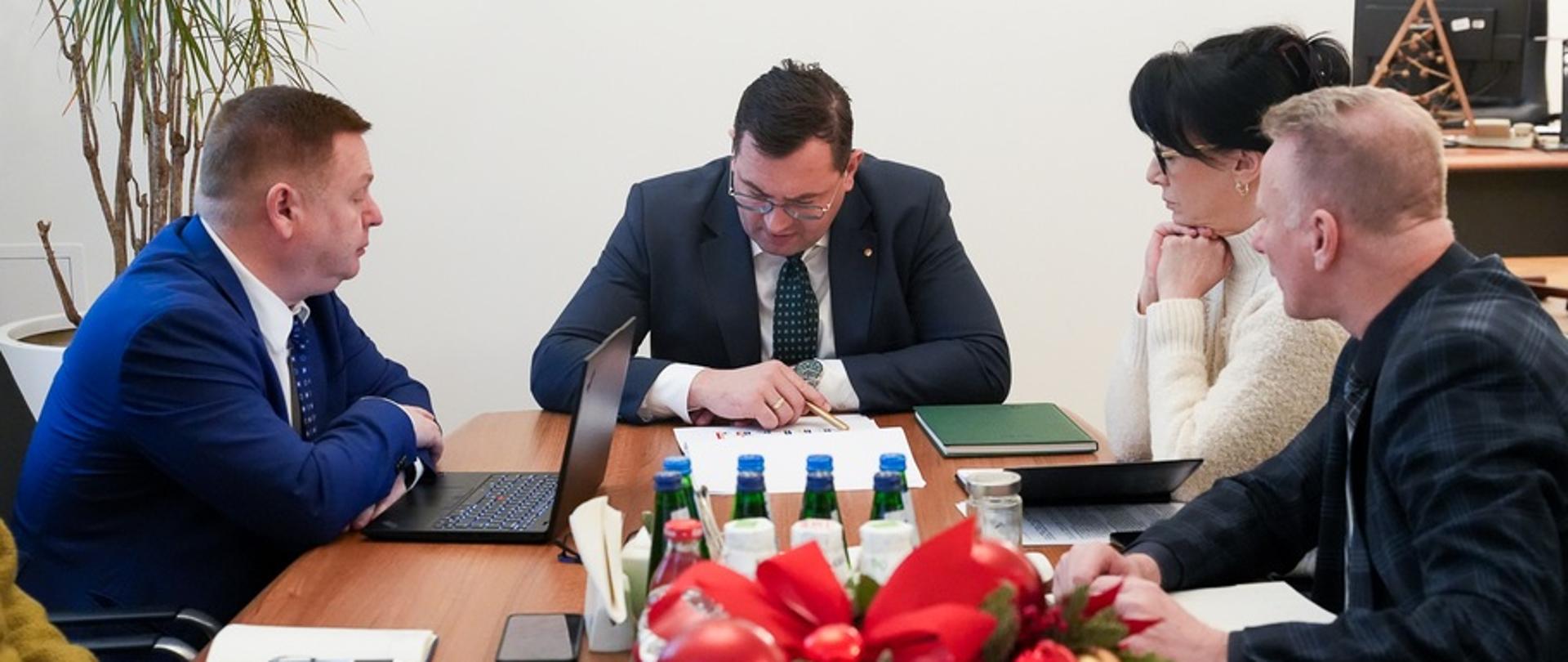 MRiRW: spotkanie w sprawie aktualnej sytuacji epizootycznej w kraju