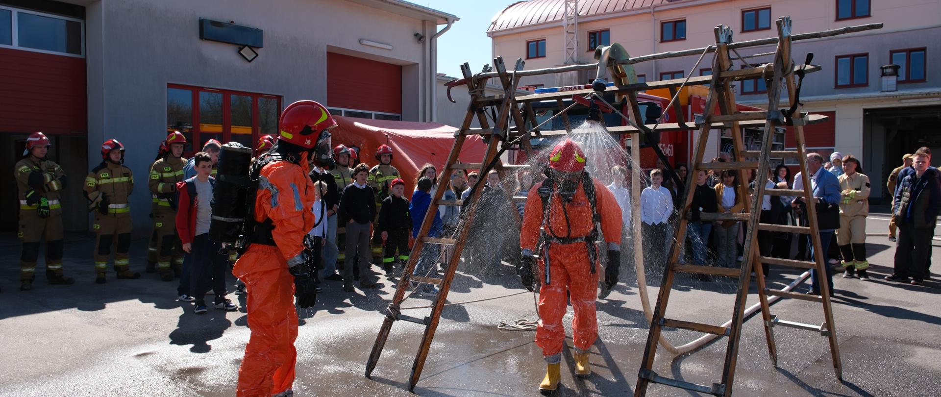 Zakończenie szkolenia z ratownictwa chemiczno-ekologicznego dla funkcjonariuszy PSP