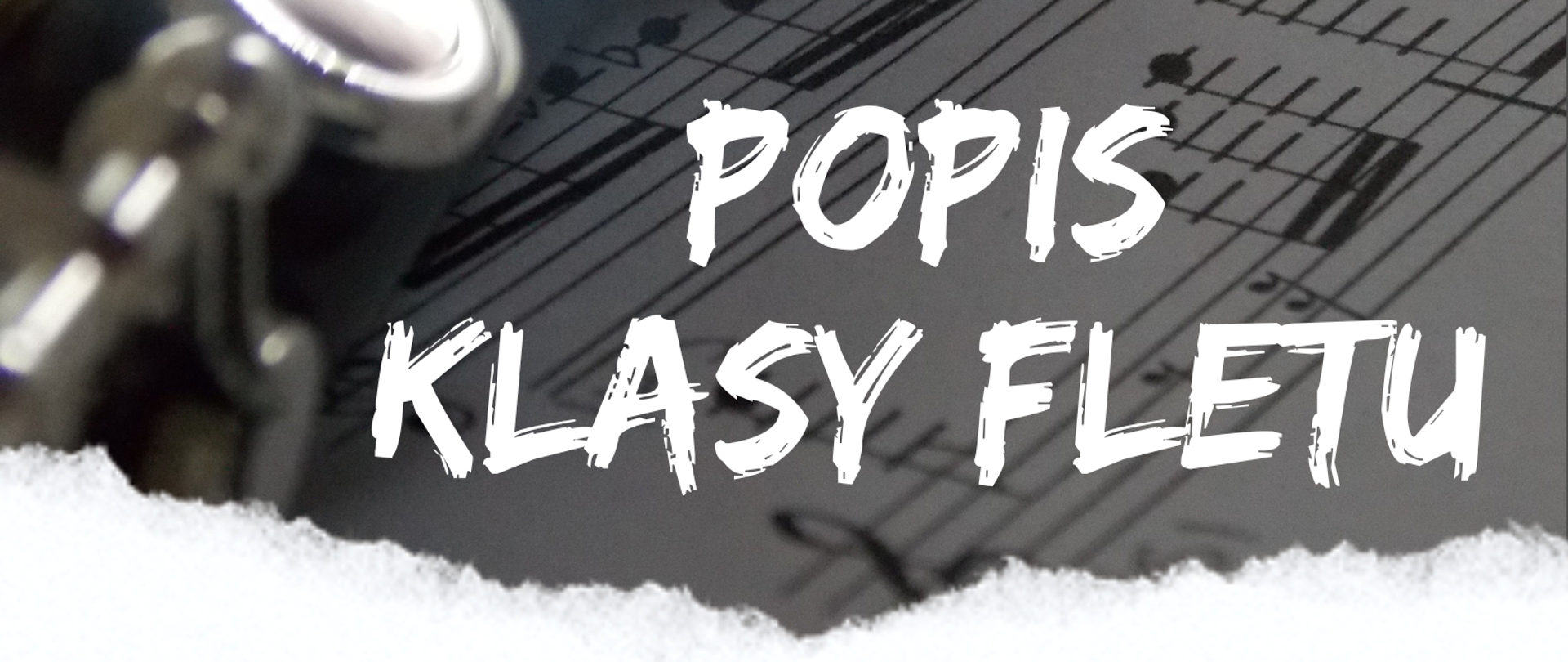 Grafika przedstawiająca na głównym planie zdjęcie fletu znajdującego się na kartce z zapisem nutowym. Zdjęcie jest wkomponowane w postać wydzieranej kartki z białym tłem nad i pod zdjęciem. Pod zdjęciem, na białym tle znajdują się napisy: "Popis klasy fletu mgr Moniki Kobayashi, 6 marca 2025 r., aula PSM, godz. 18.30".