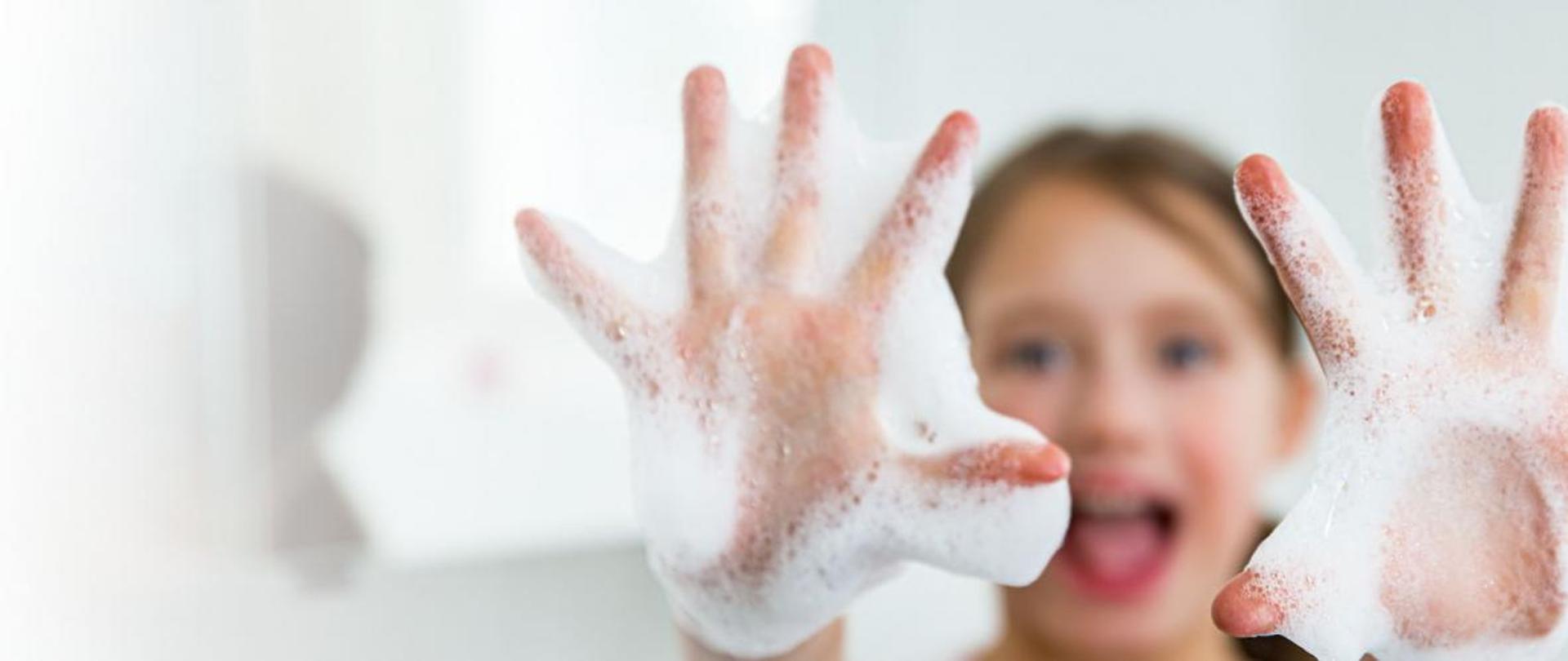 Nawyki_higieniczne_dzieci_Hero