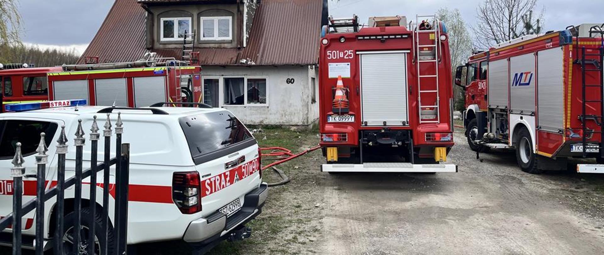 Działania ratownicze w miejscowości Osiek.