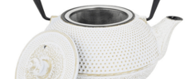 Crofton_Czajnik_żeliwny_z_sitkiem_okrągły_biało-złoty