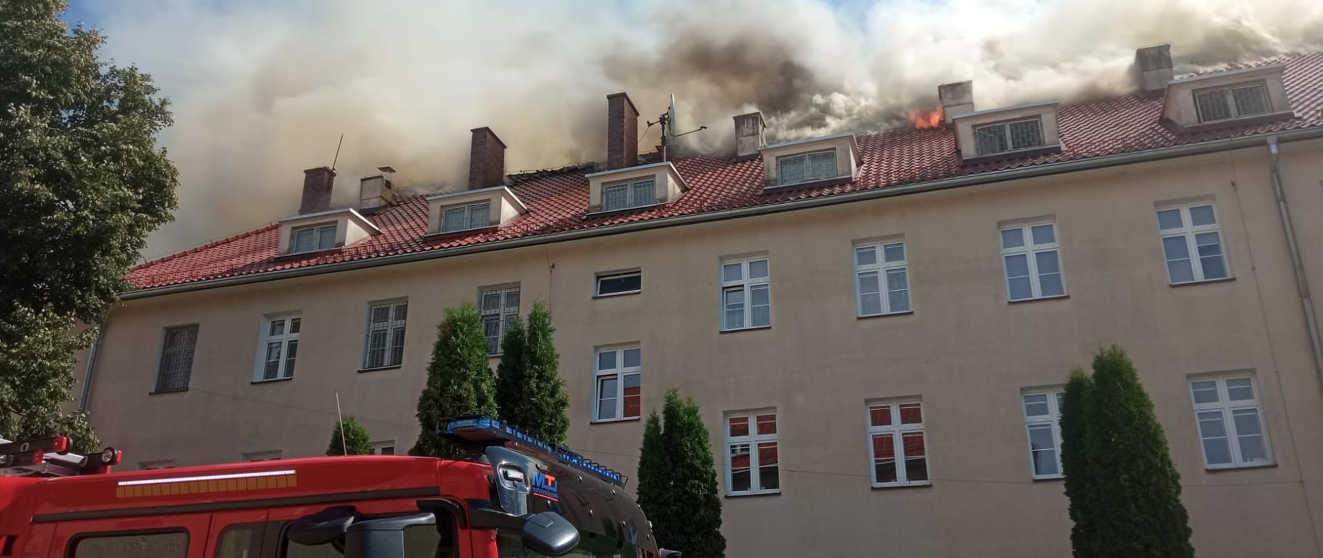 Pożar budynku na terenie Jednostki Wojskowej w Gołdapi