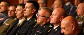 Biorący udział w Święcie Służby Więziennej Komendant Powiatowy Państwowej Straży Pożarnej w Inowrocławiu st. bryg. Jakub Politowski, Zastępca Komendanta Powiatowego Państwowej Straży Pożarnej w Inowrocławiu bryg. Ireneusz Taraszka, Zastępca Komendanta Miejskiego Państwowej Straży Pożarnej w Toruniu st. bryg. Dariusz Fabisiak oraz zaproszeniu goście
