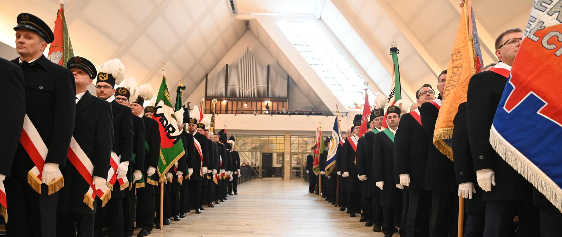 Msza Święta w kościele NMP Matki Kościoła i św. Barbary w Bełchatowie