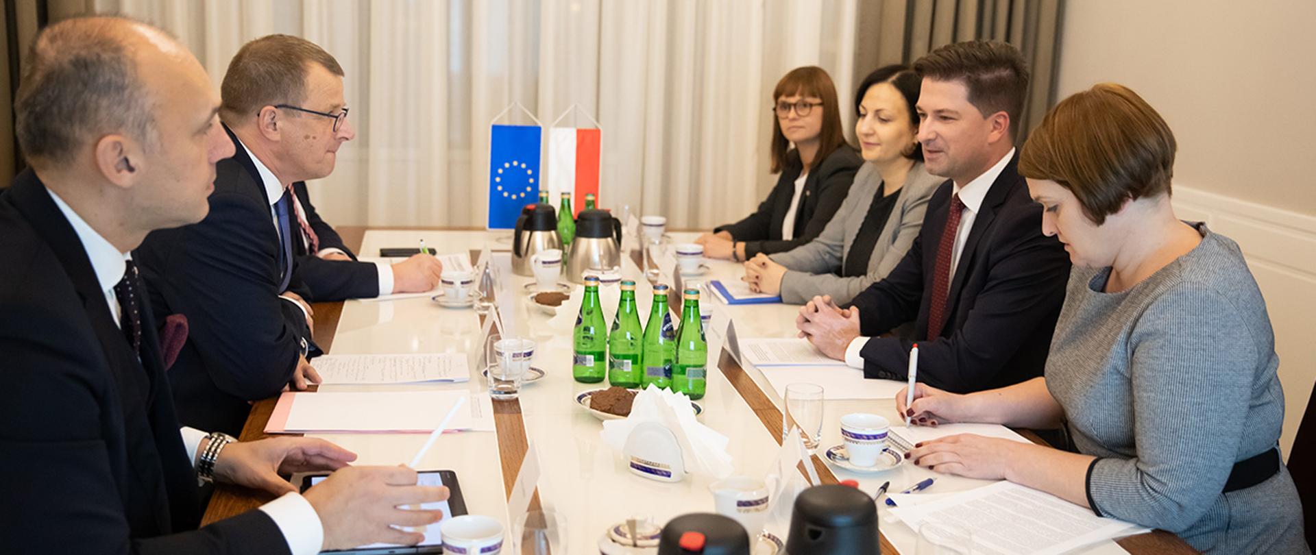 Spotkanie ministra Sylwestra Tułajewa