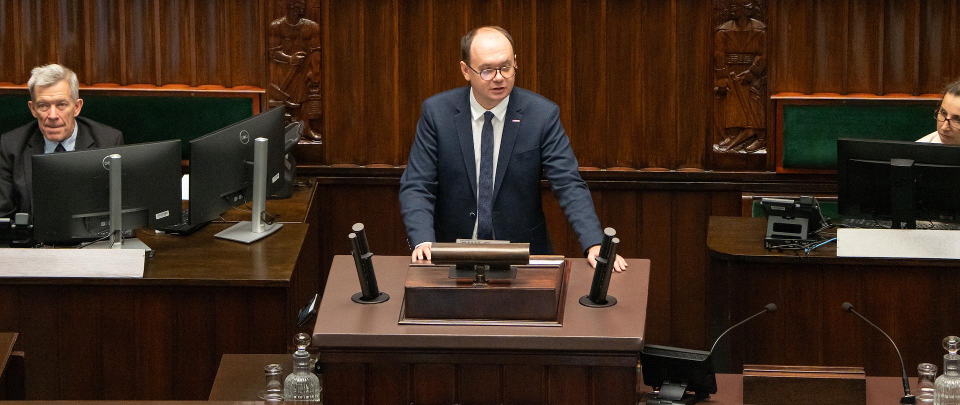 Lepsze przepisy dla układów zbiorowych. Pierwsze czytanie projektu ustawy 