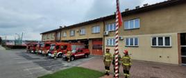 Strażacy oddali hołd strażakowi KG PSP, który zginął w wypadku podczas służby.