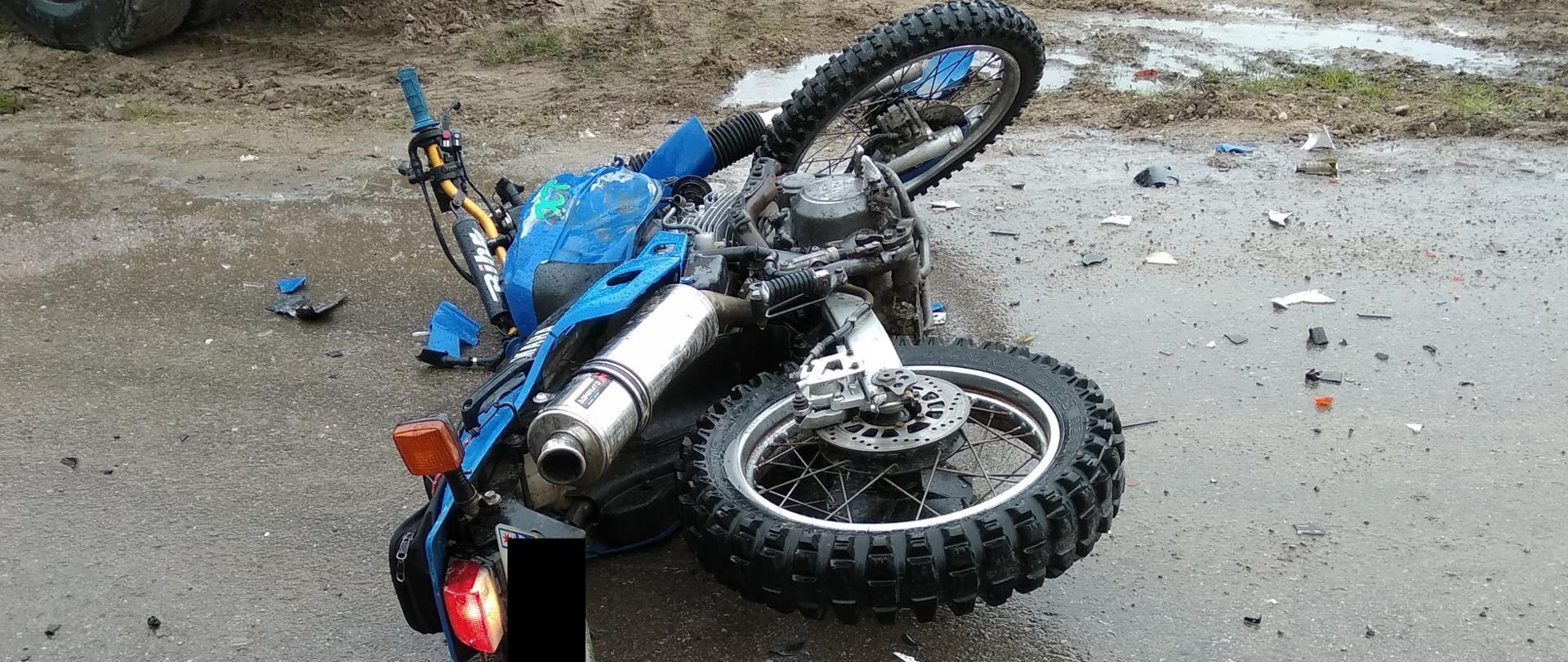 Wypadek samochodu ciężarowego i motocykla