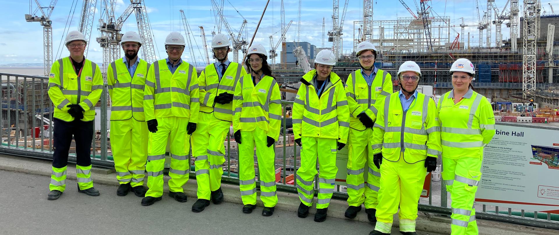 Wiceminister Guibourgé-Czetwertyński z osobami towarzyszącymi na budowie elektrowni jądrowej Hinkley Point C w Wielkiej Brytanii