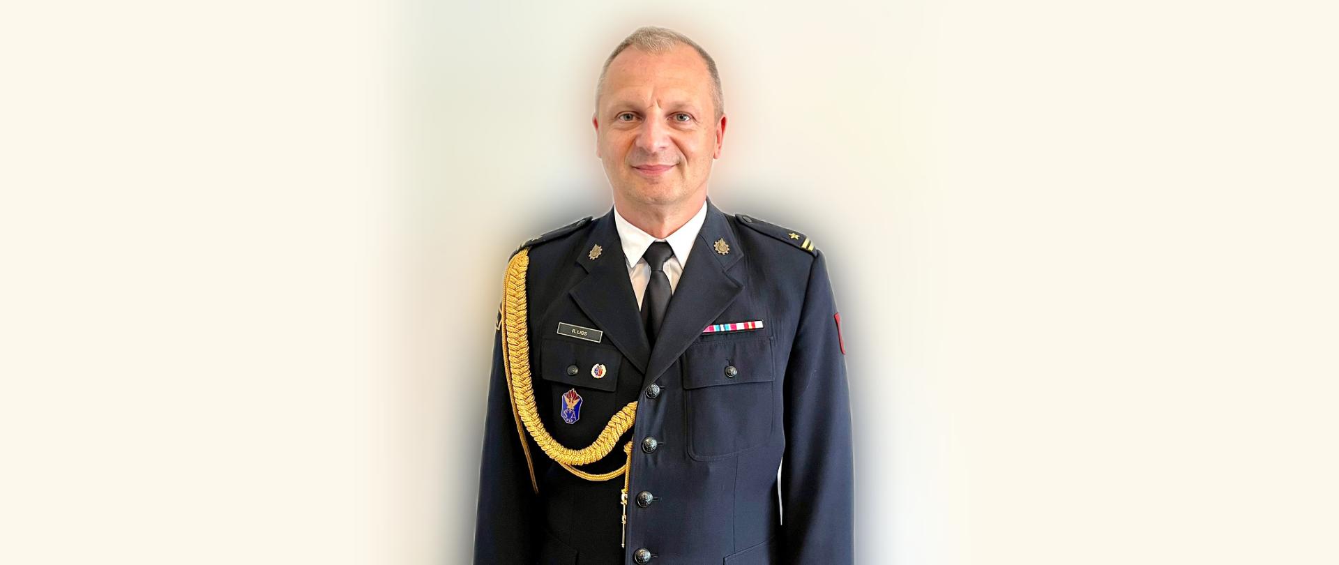młodszy brygadier Robert Liss, zastępca Komendanta Powiatowego Państwowej Straży Pożarnej w Sępólnie Krajeńskim 