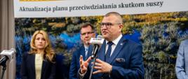 Wiceprezes Wód Polski - Marcin Jarzyński podczas otwarcia konferencja Stop Suszy! Start Retencji! w Gdańsku