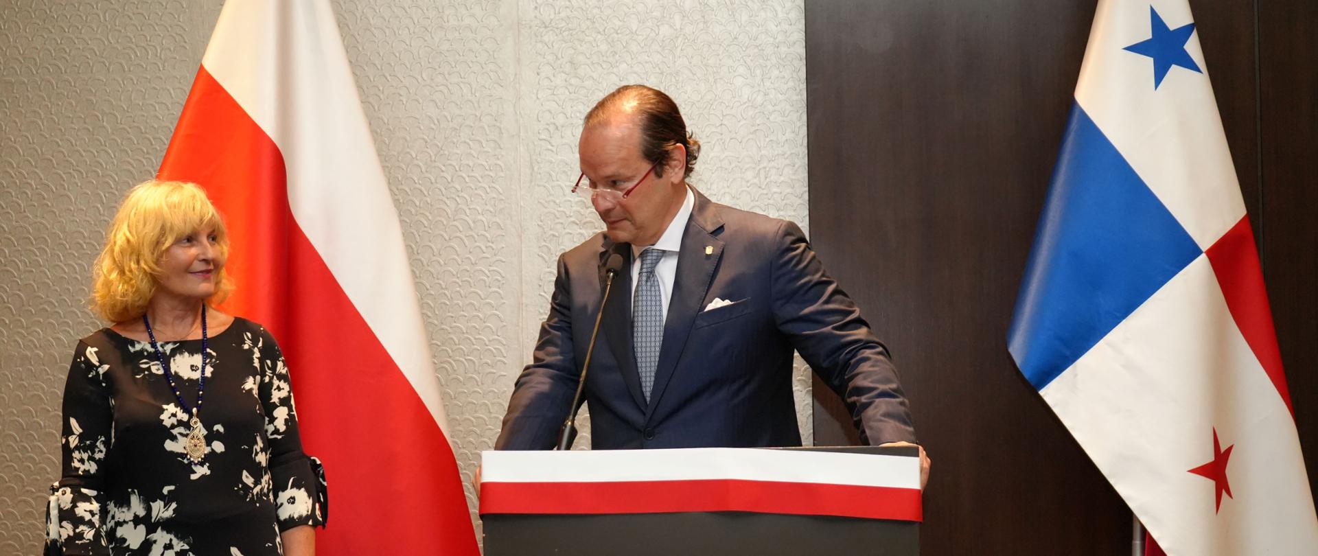 Fiesta_Nacional_3_de_mayo_-Polonia_1_jpg