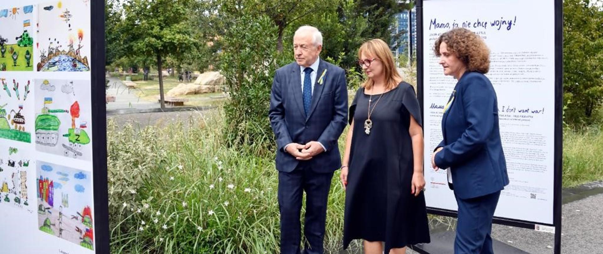 W dniu 16 września br. Ambasada RP w Tiranie wraz z Ambasadą Ukrainy przy współpracy z Urzędem Miasta Tirany otworzyła wystawę pt. „Mamo, ja nie chcę wojny! 1939-45 Polska/2022 Ukraina” 