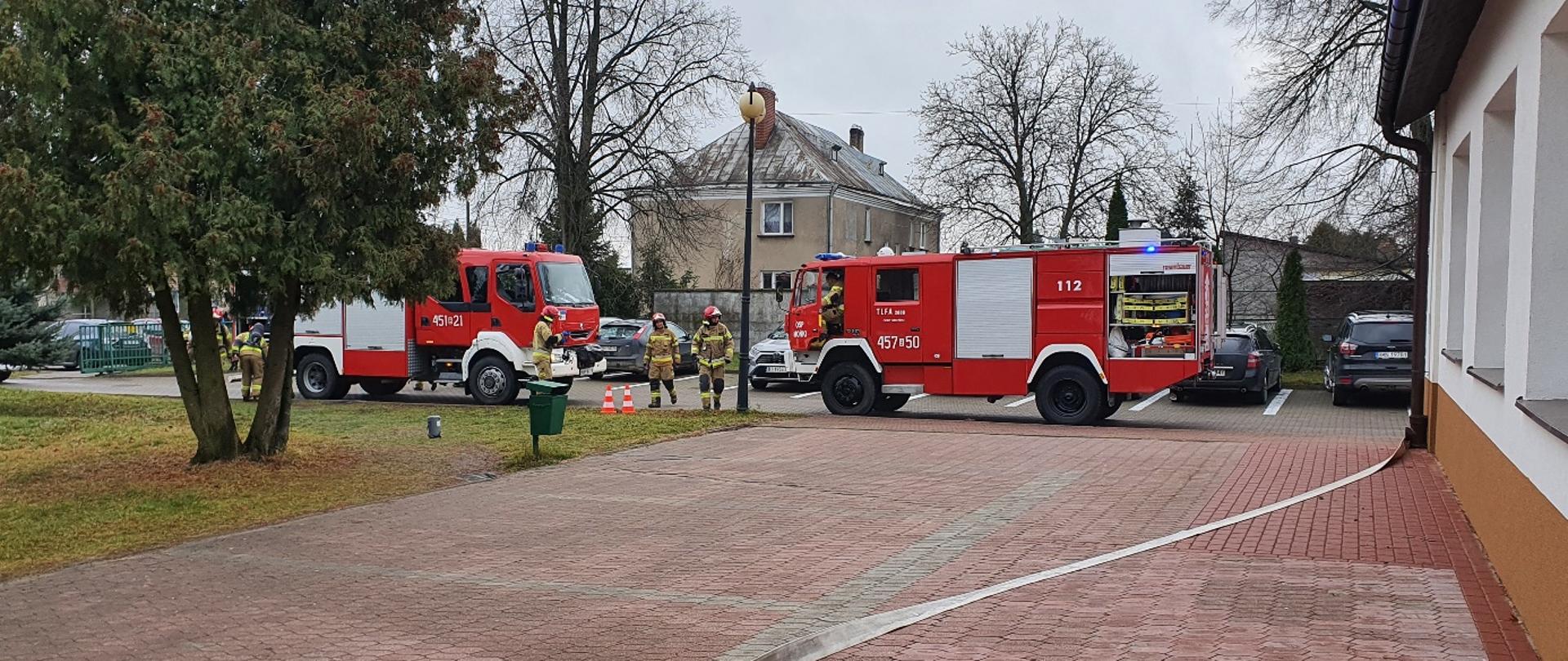 Ewakuacja i ćwiczenia w ZSOiZ w Mońkach.