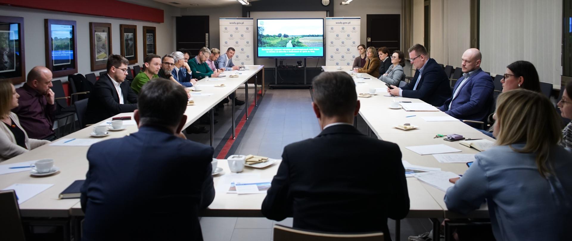 Spotkania Dyrekcji RZGW w Krakowie ze stroną społeczną i naukową ws. Dłubni