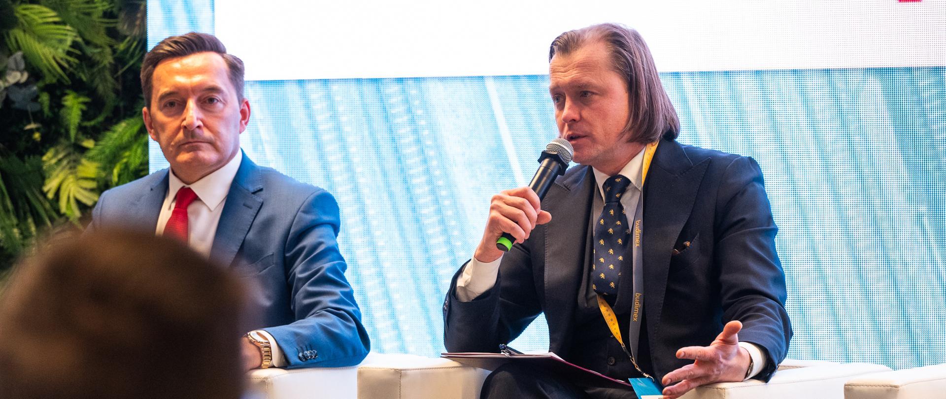 Na zdjęciu widać mężczyzn