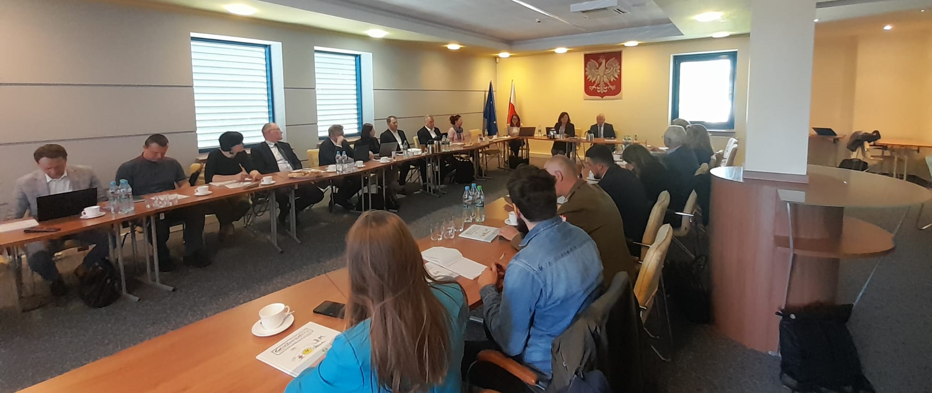 Zdjęcie przedstawia członków Rady IIP podczas posiedzenia.