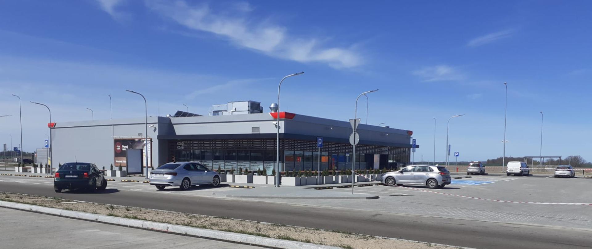 Budynek stacji paliw na MOP Jarkowo