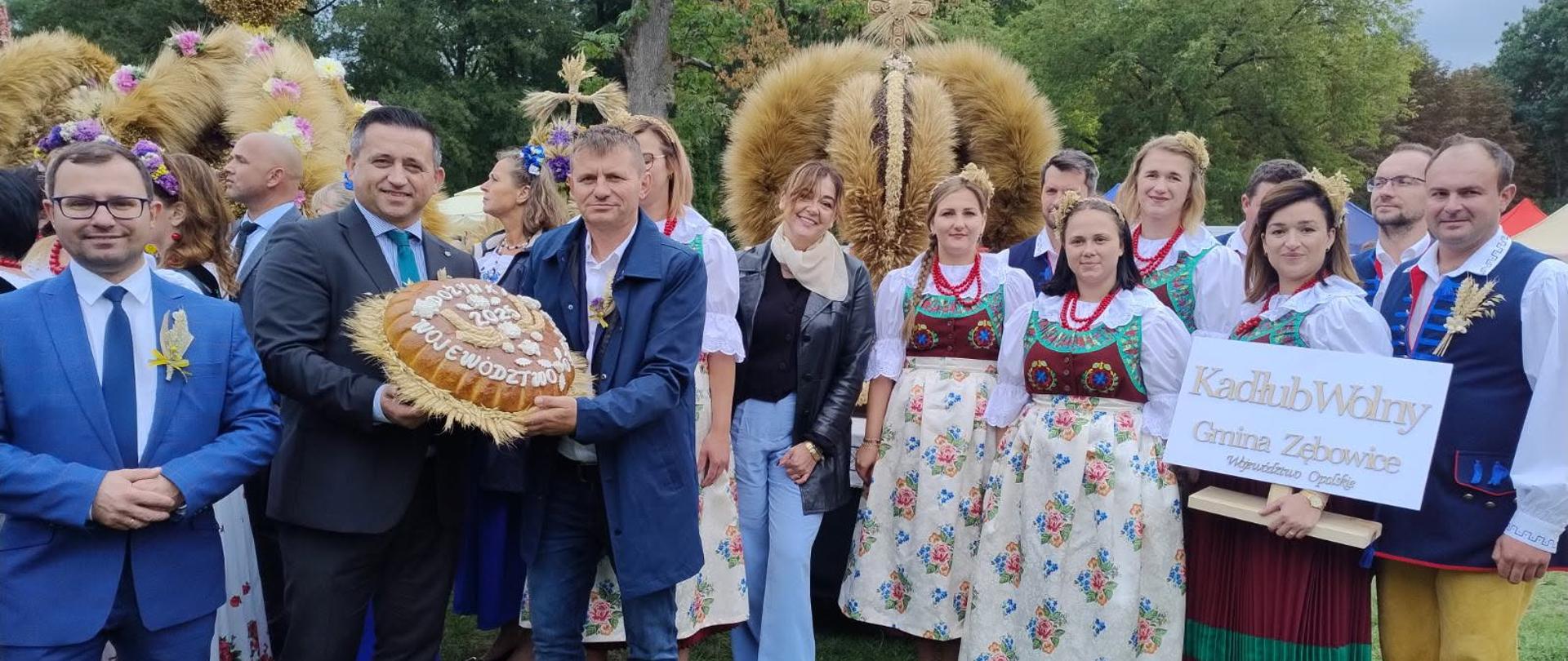 Zdjęcie przedstawia Dożynki Polskie w Spale