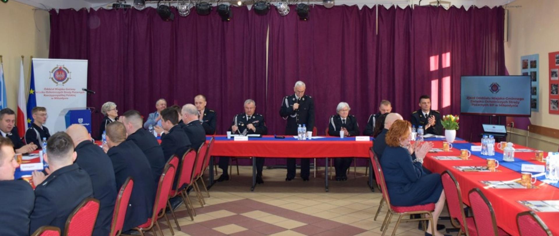 Prezes Zarządu Gminnego OSP w Miłomłynie otwiera zjazd sprawozdawczo-wyborczy. 