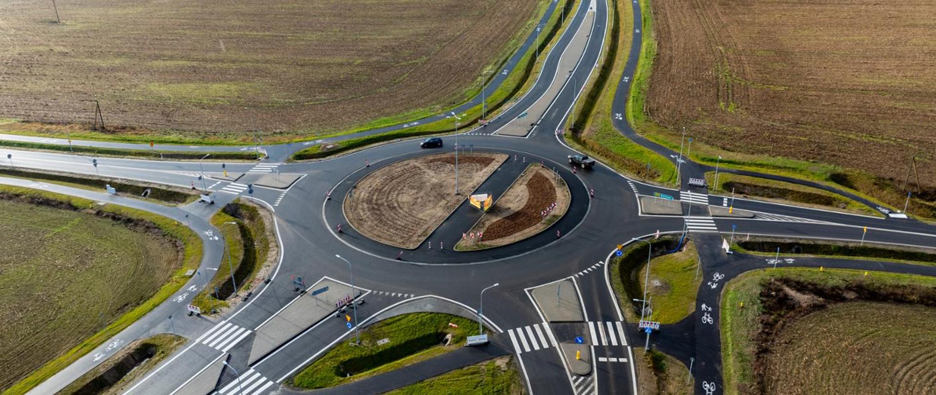 Widok z lotu ptaka na rondo, które powstało w ramach obwodnicy